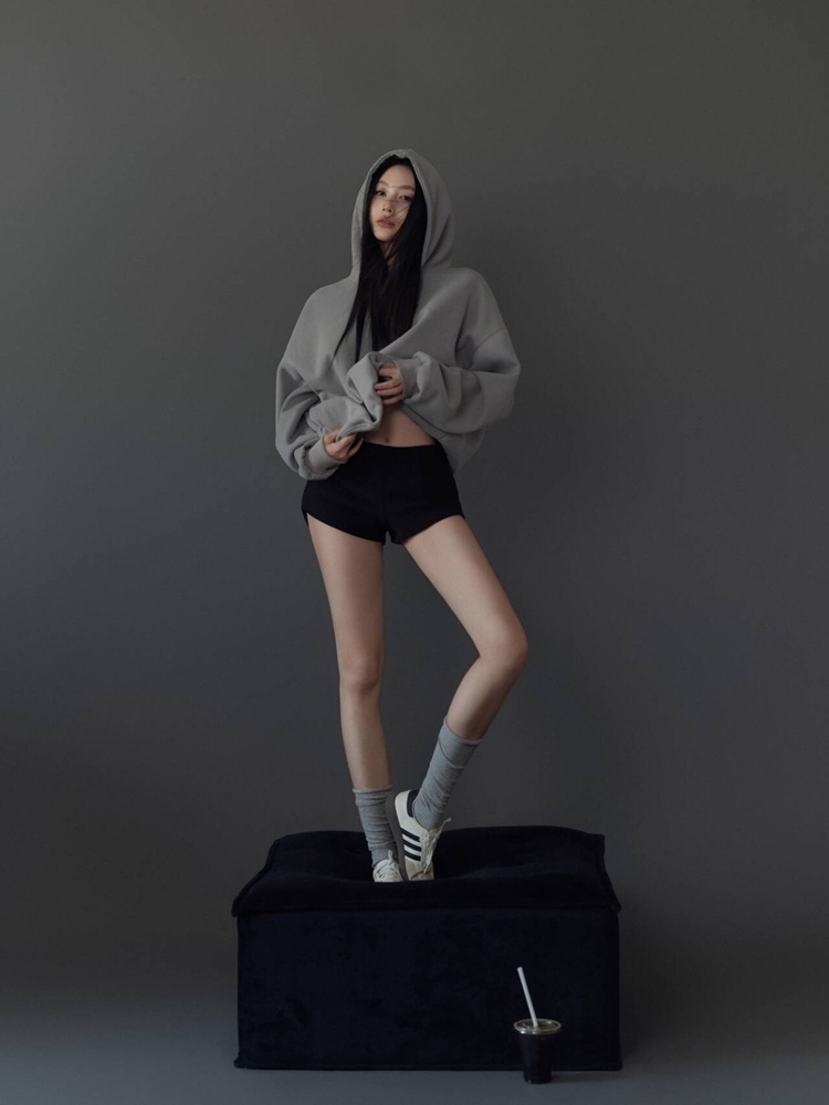 Gray Mood Portrait Theme Photo – Ethnic Clothing & Online Fashion Store Khaadi Pk recenzja i cena