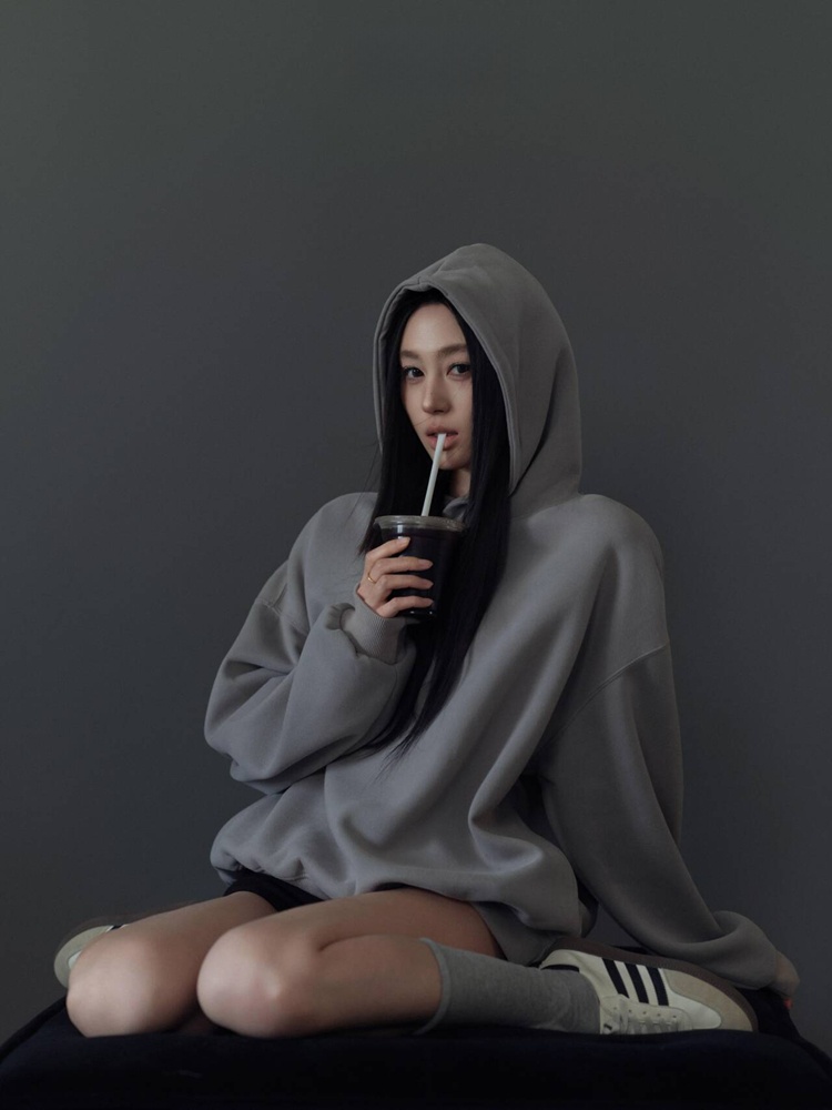 Gray Mood Portrait Theme Photo – Ethnic Clothing & Online Fashion Store Khaadi Pk recenzja i cena