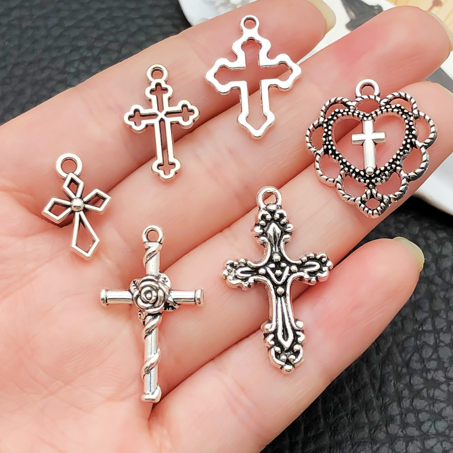 52pcs Assorted Cross Pendants  – Ethnic Fashion Accessories recenzja i cena