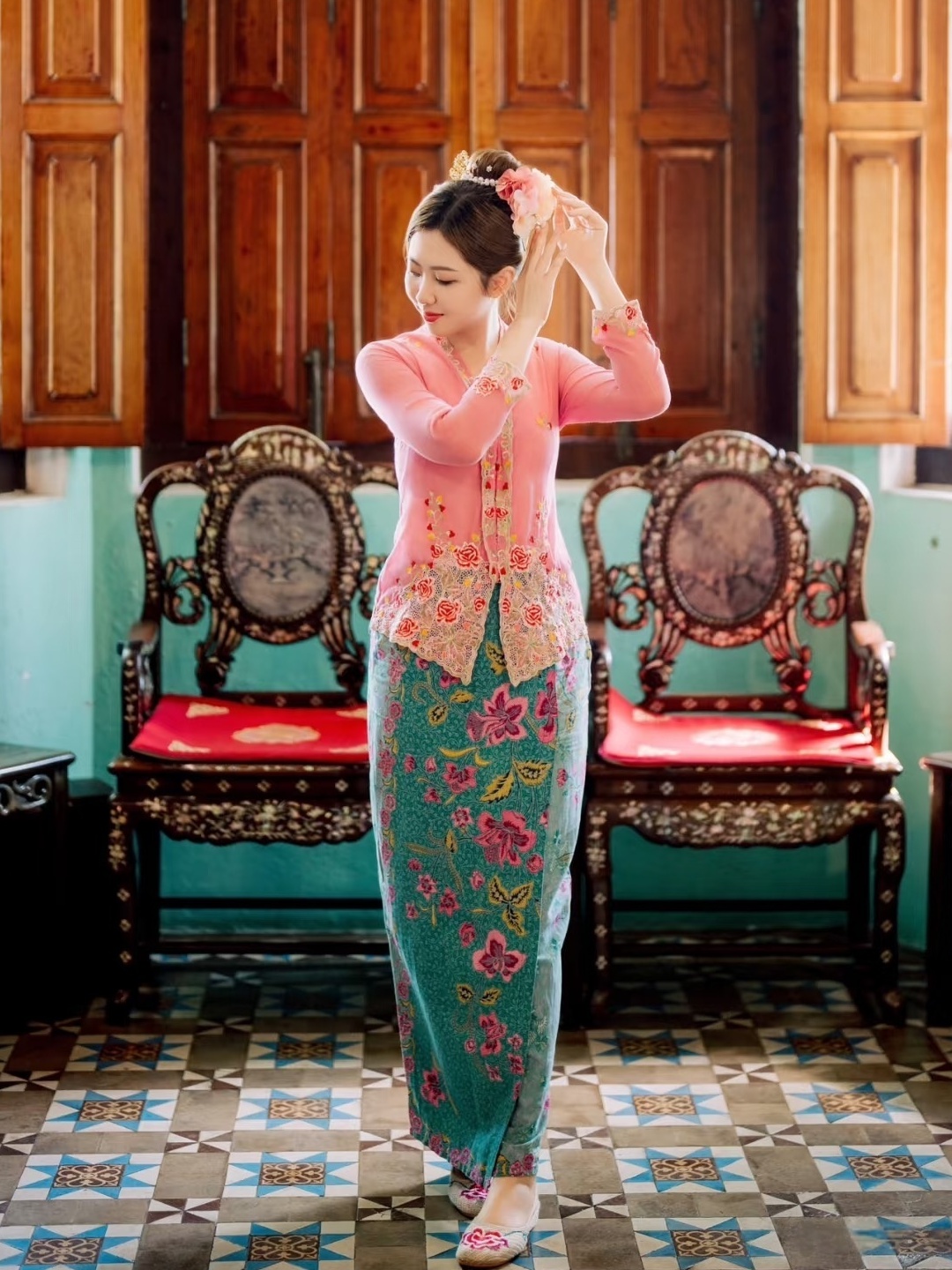 New Pink Embroidered Ruffle V- – Ethnic Clothing & Online Fashion Store Khaadi Pk recenzja i cena
